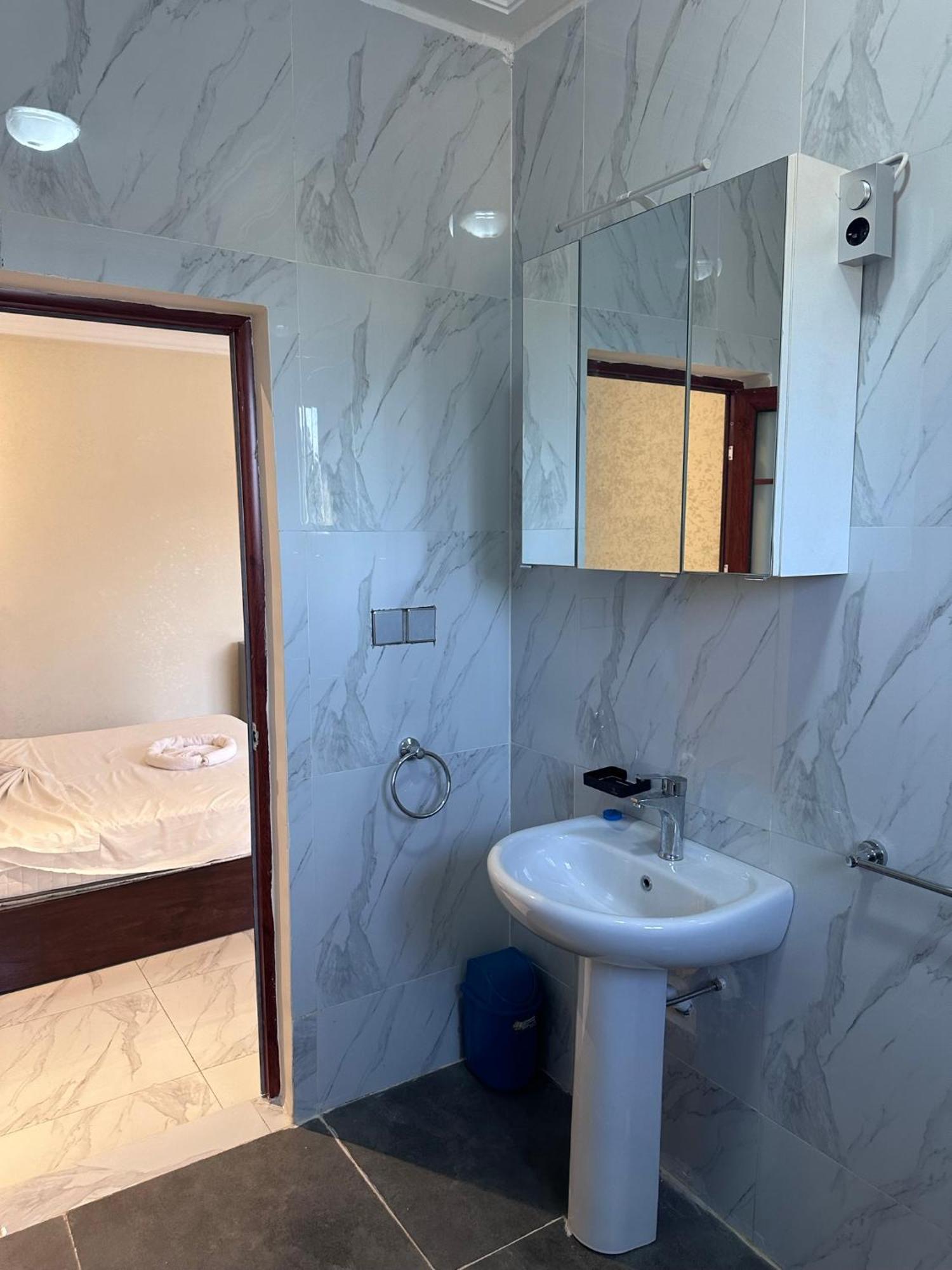 Apartments Plaza Hotel 克罗里 外观 照片